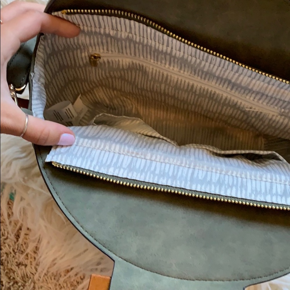 Purse - Picture 2 of 3